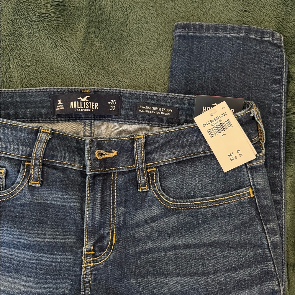 NWT 3L Hollister Low Rise Super Skinny Blue Denim Jeans